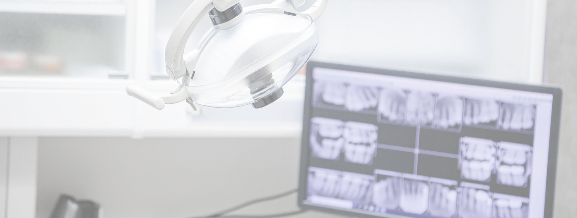 computer monitor with dental x-ray image